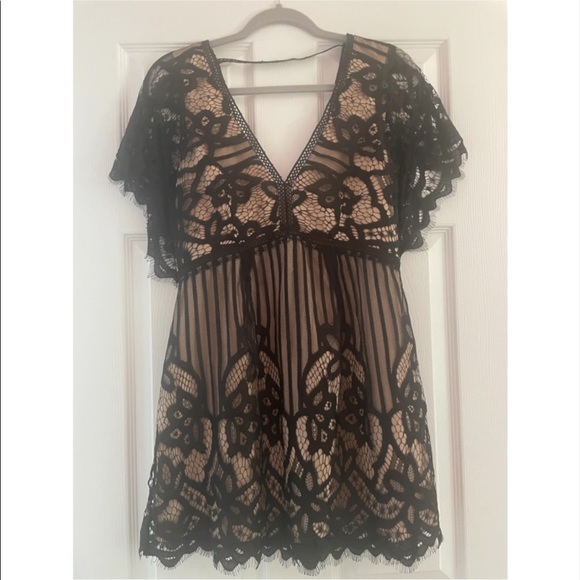 Tobi Dresses & Skirts - 🖤TOBI LACE BABYDOLL DRESS🖤